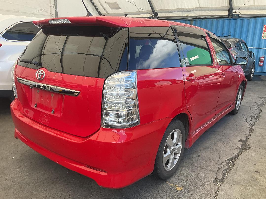 Photo '17' of Toyota Wish Photo '17' of Toyota Wish