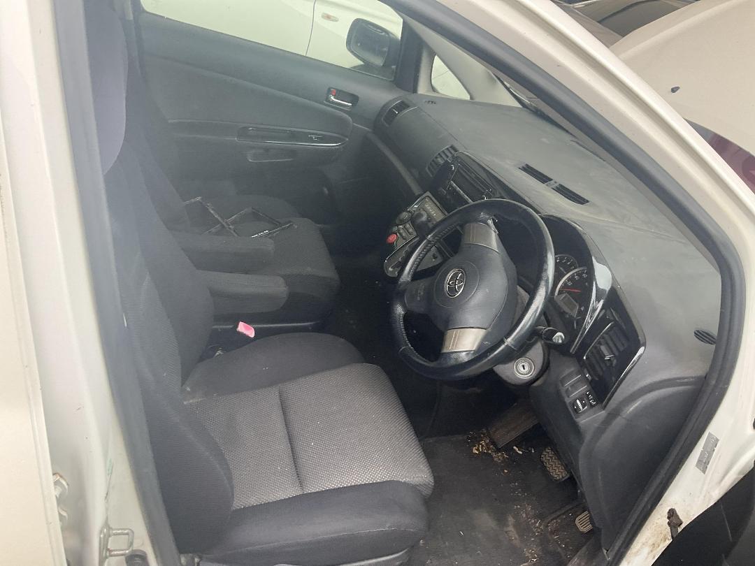 Photo '18' of Toyota Wish XS Package