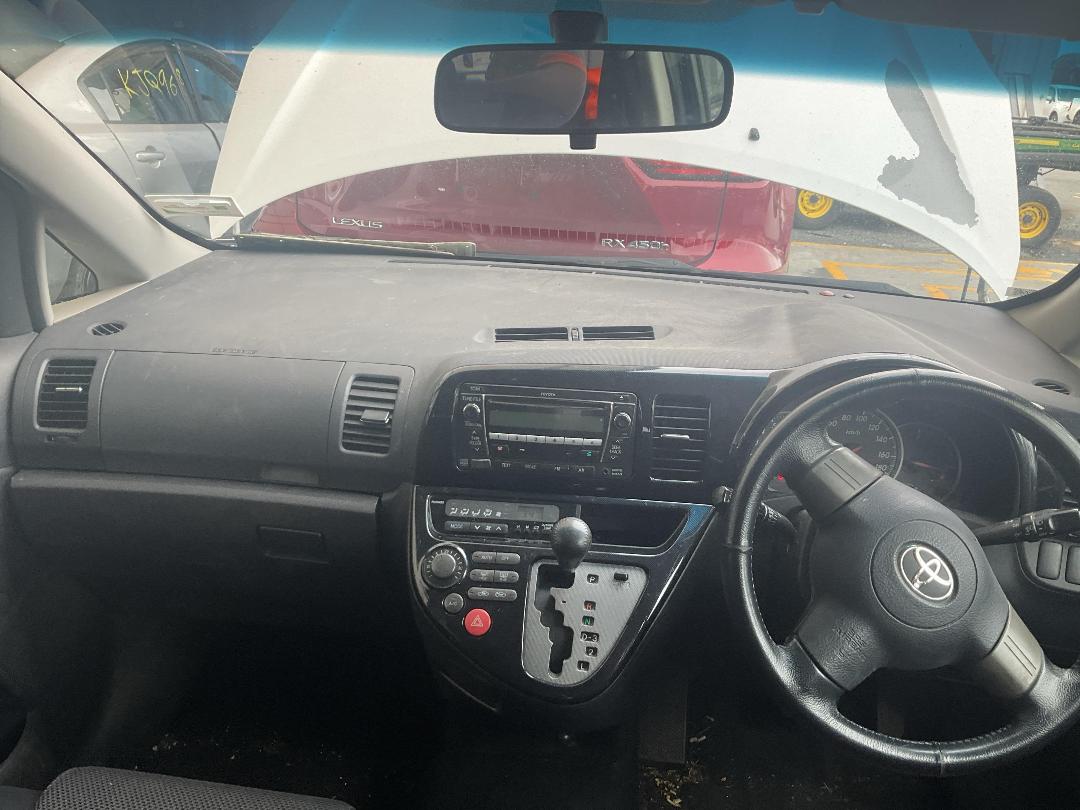 Photo '20' of Toyota Wish XS Package