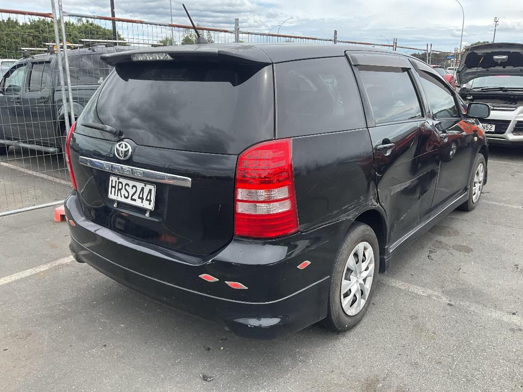 Photo '4' of Toyota Wish