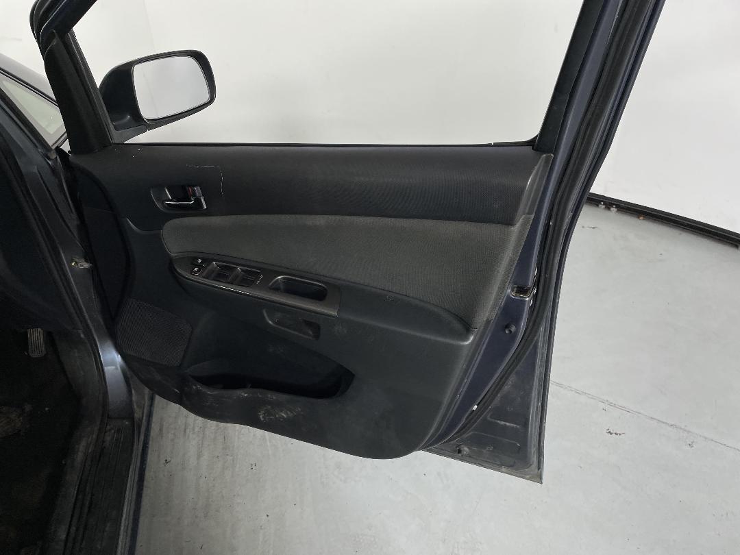 Photo '15' of Toyota Wish