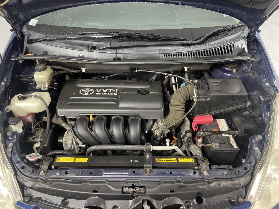 Photo '13' of Toyota Wish