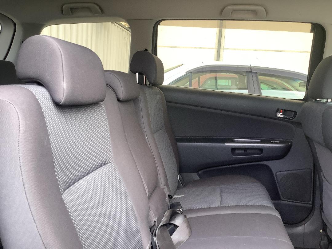 Photo '14' of Toyota Wish