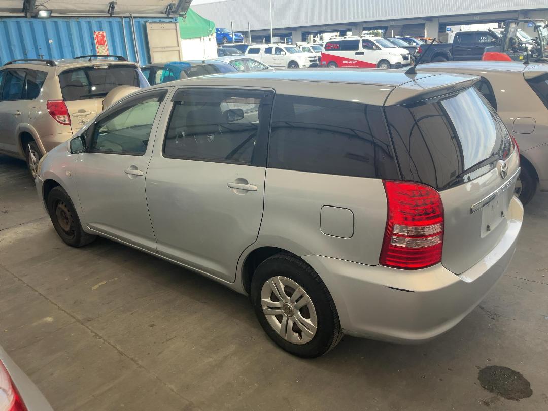 Photo '8' of Toyota Wish