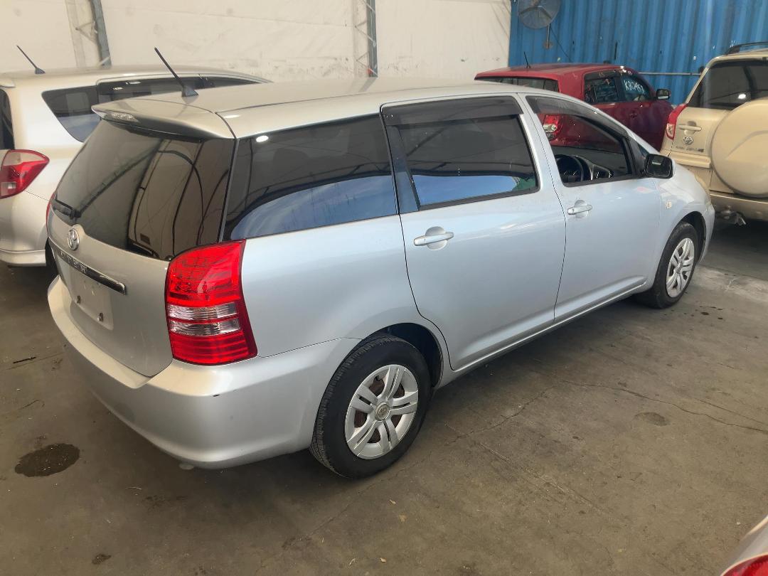 Photo '12' of Toyota Wish