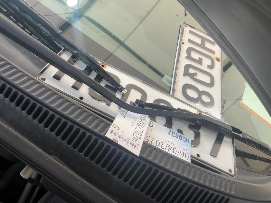 Photo '24' of Toyota Wish