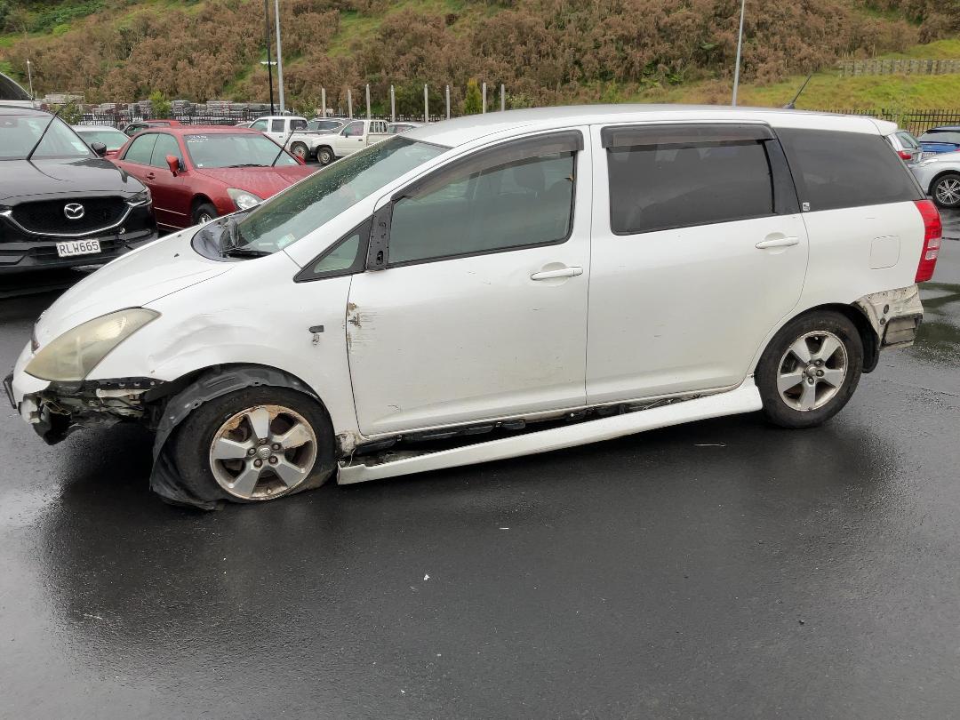 Photo '4' of Toyota Wish