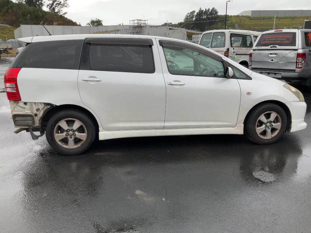 Photo '8' of Toyota Wish