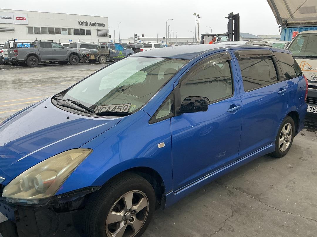 Photo '2' of Toyota Wish