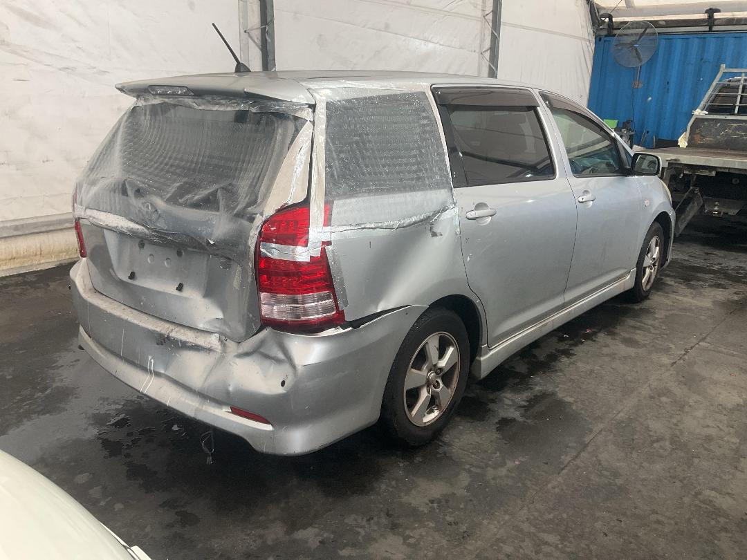Photo '11' of Toyota Wish