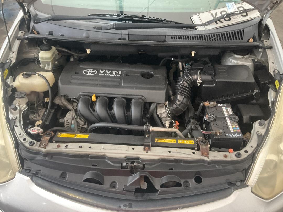 Photo '18' of Toyota Wish