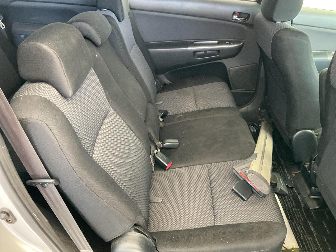 Photo '12' of Toyota Wish