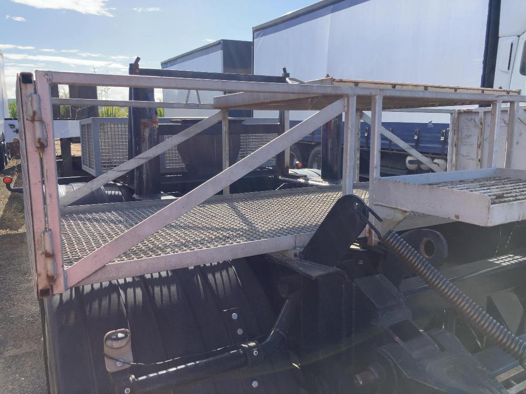 Photo '16' of TRAILER NICKEL 2 AXLE PULL TRAILER Dolly