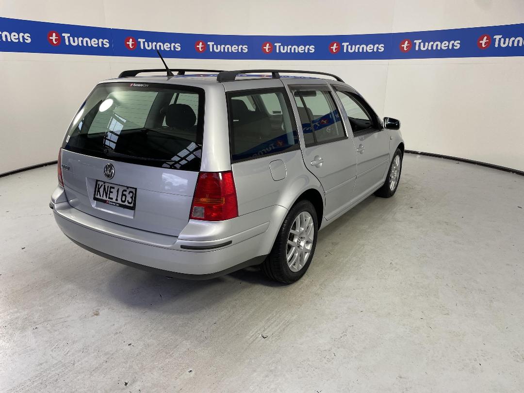 Photo '7' of Volkswagen Golf Photo '7' of Volkswagen Golf