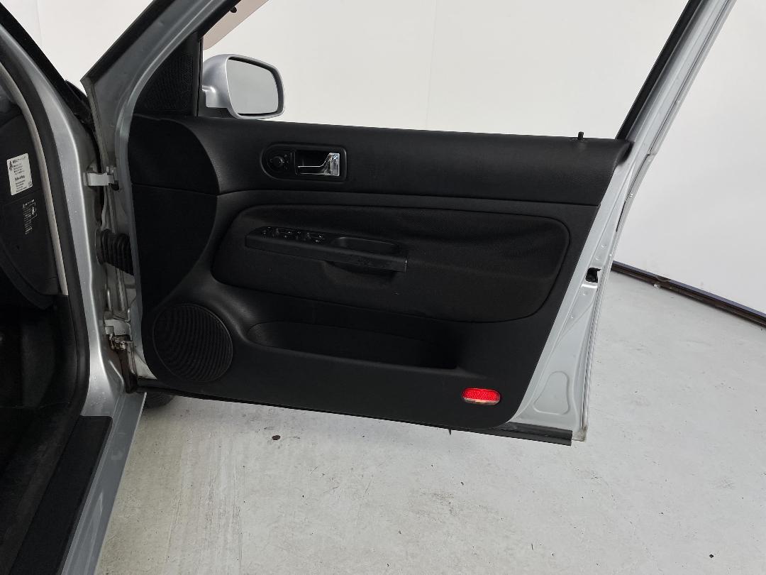 Photo '15' of Volkswagen Golf Photo '15' of Volkswagen Golf