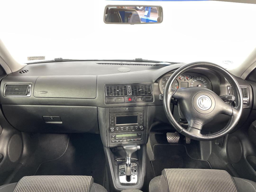 Photo '17' of Volkswagen Golf Photo '17' of Volkswagen Golf