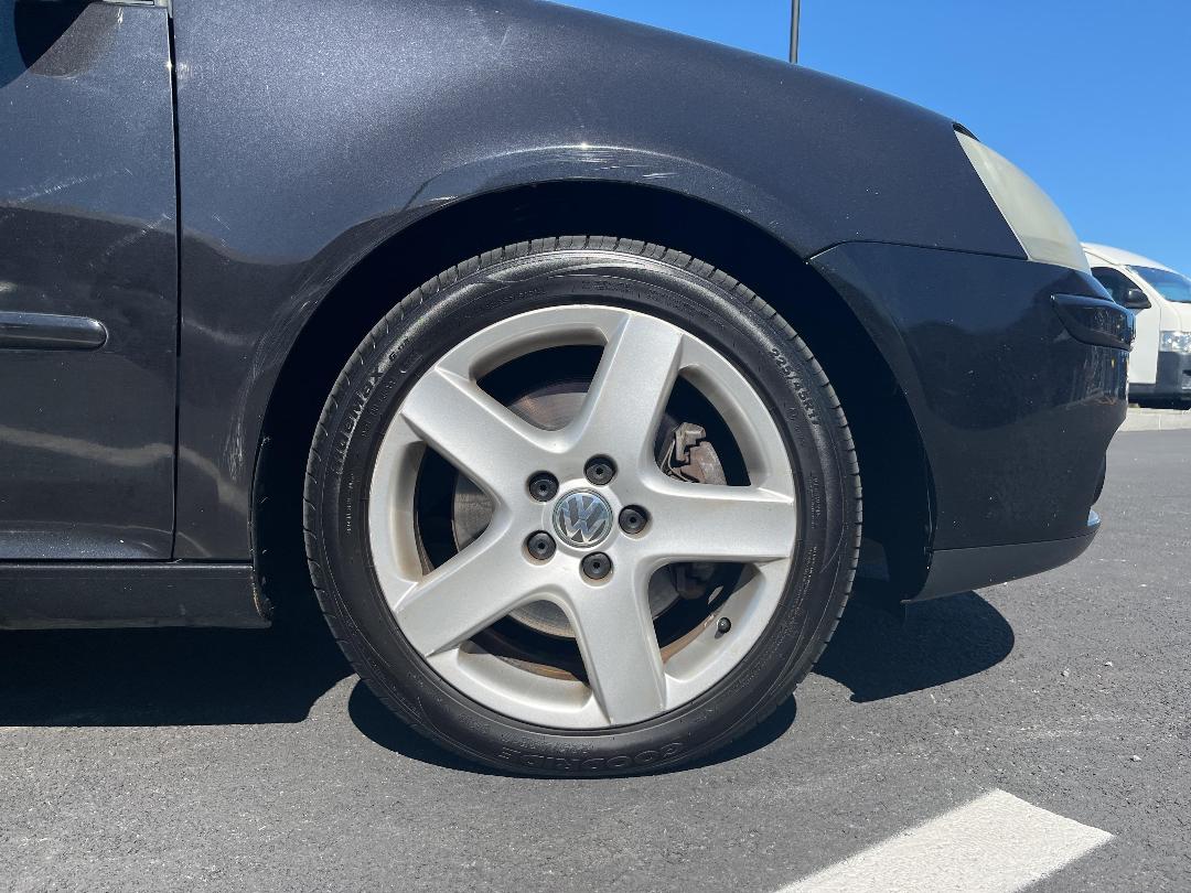 Photo '8' of Volkswagen Golf Photo '8' of Volkswagen Golf