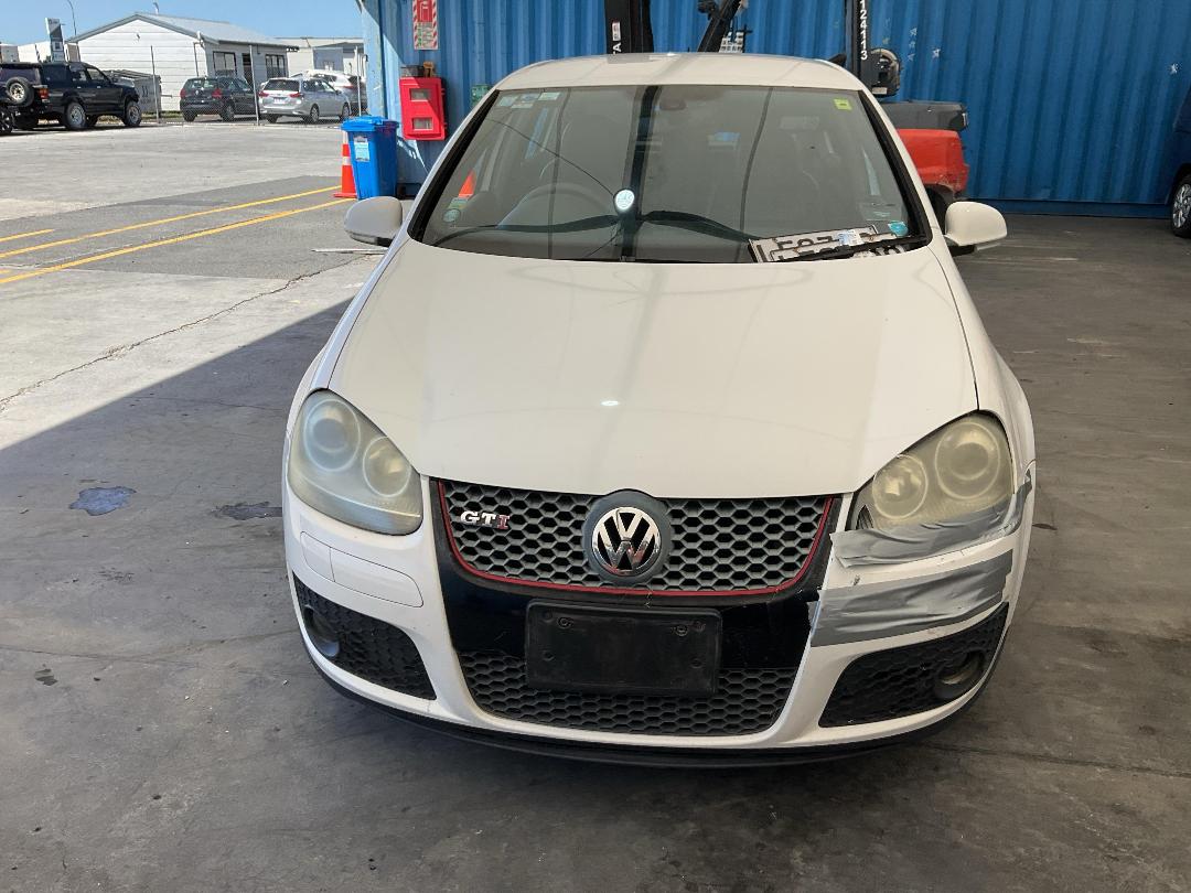 Photo '2' of Volkswagen Golf GTI Photo '2' of Volkswagen Golf GTI