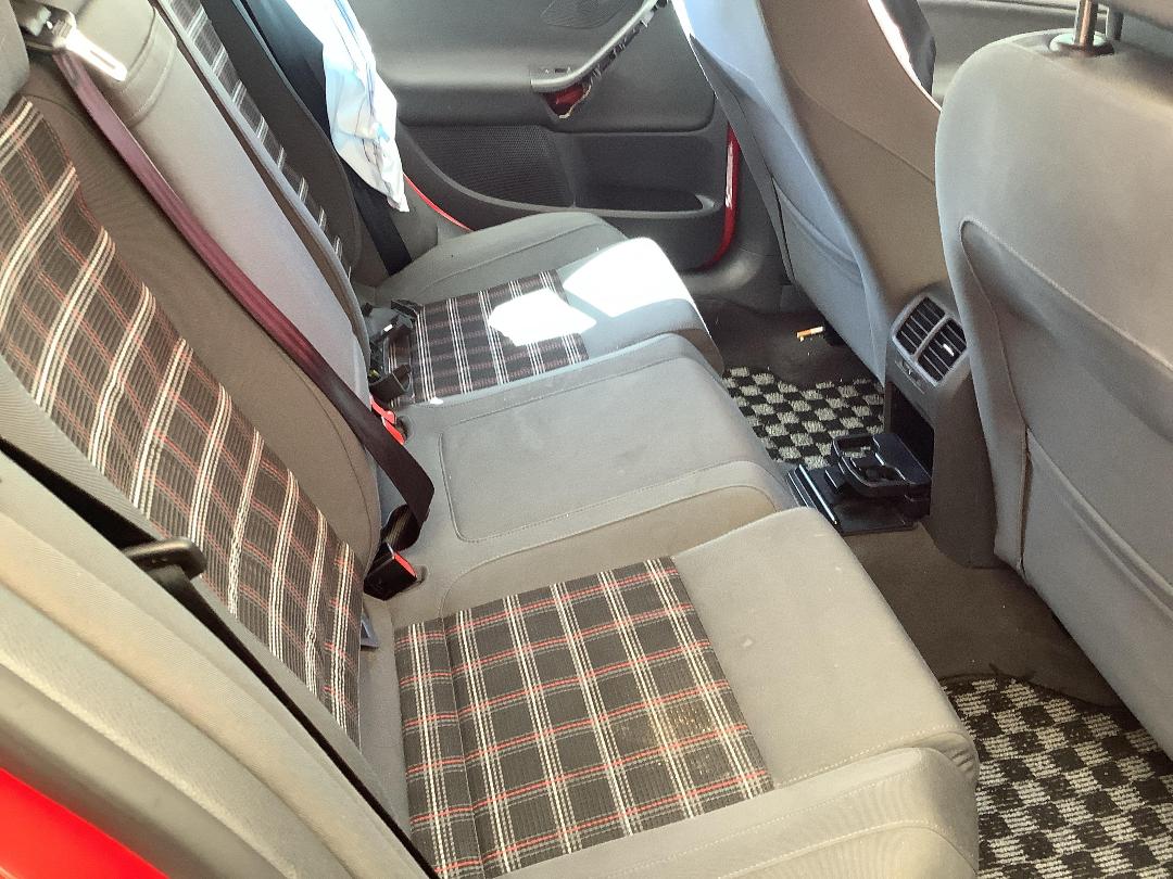 Photo '10' of Volkswagen Golf GTI