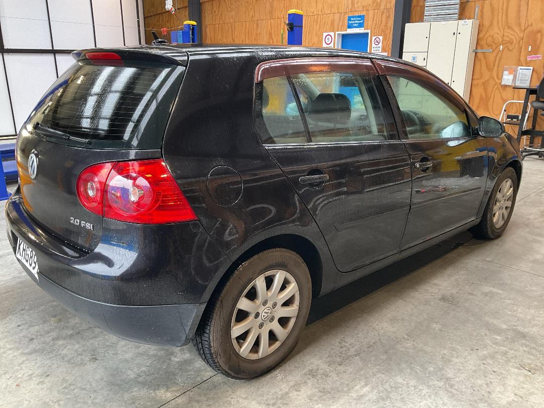 Photo '5' of Volkswagen Golf Photo '5' of Volkswagen Golf