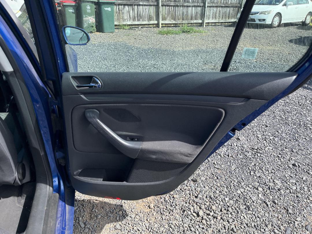 Photo '17' of Volkswagen Golf Photo '17' of Volkswagen Golf