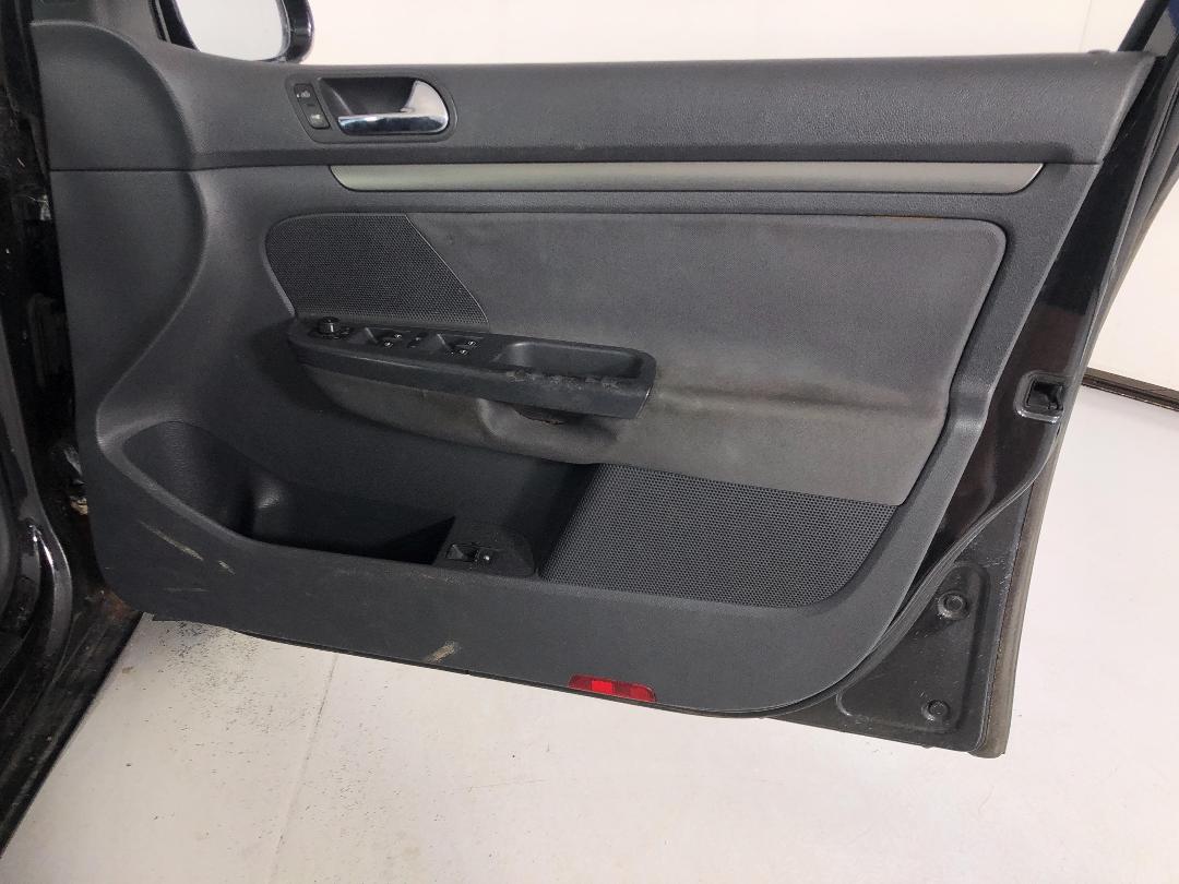 Photo '15' of Volkswagen Golf Photo '15' of Volkswagen Golf