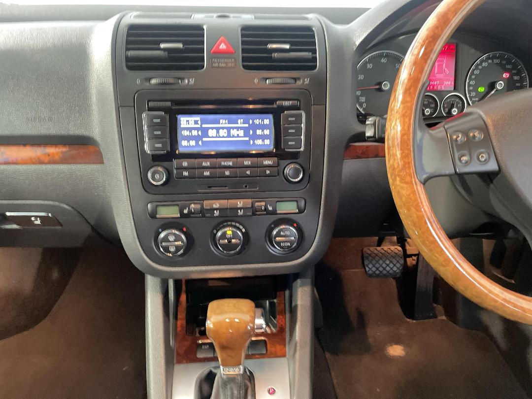 Photo '18' of Volkswagen Golf Photo '18' of Volkswagen Golf