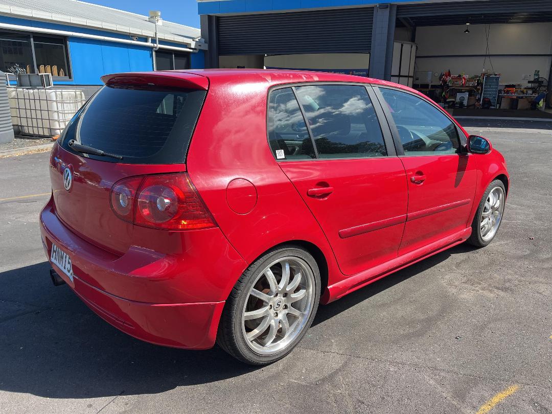 Photo '6' of Volkswagen Golf