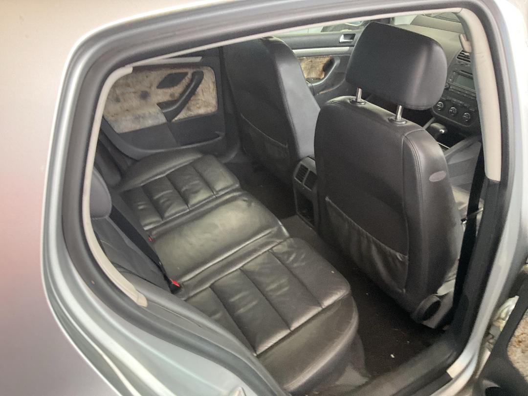 Photo '23' of Volkswagen Golf TDI