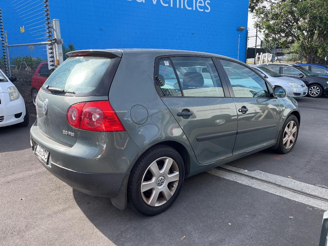 Photo '4' of Volkswagen Golf FSI TIP