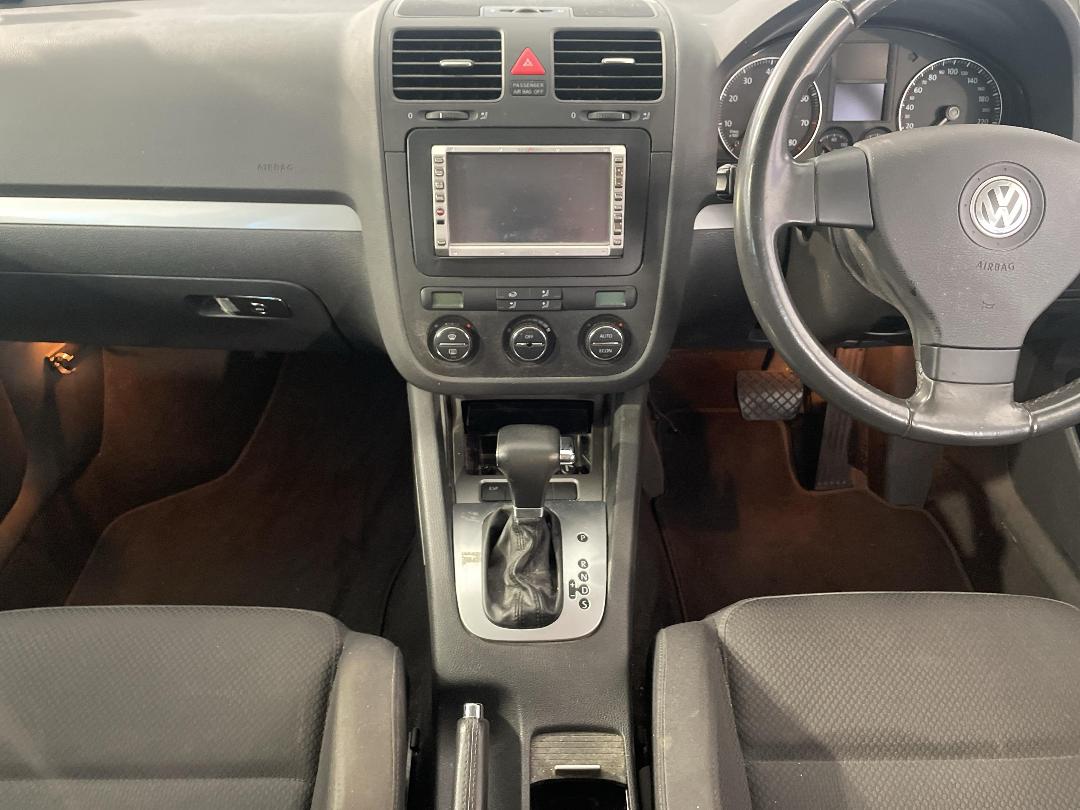 Photo '18' of Volkswagen Golf Photo '18' of Volkswagen Golf