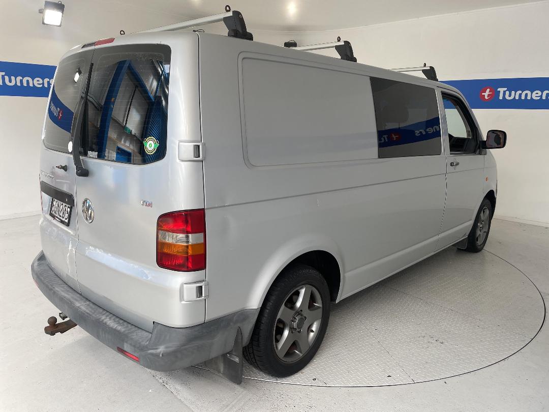 Photo '7' of Volkswagen T5