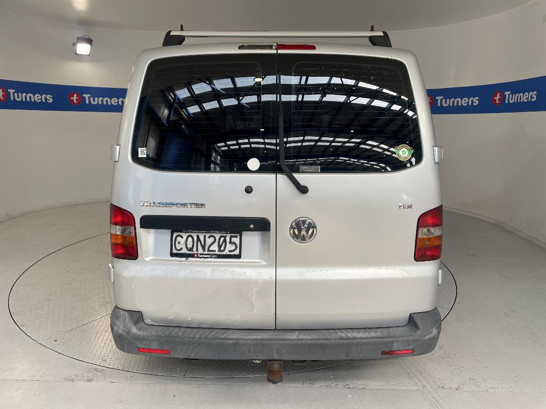Photo '6' of Volkswagen T5