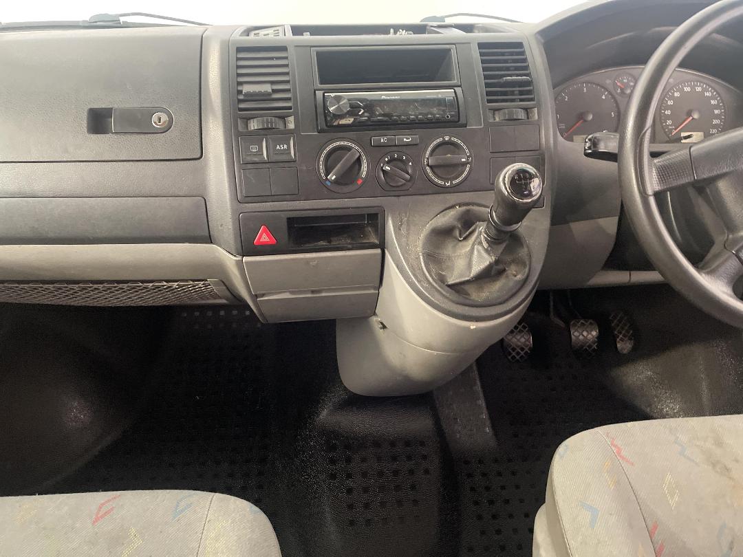 Photo '18' of Volkswagen T5