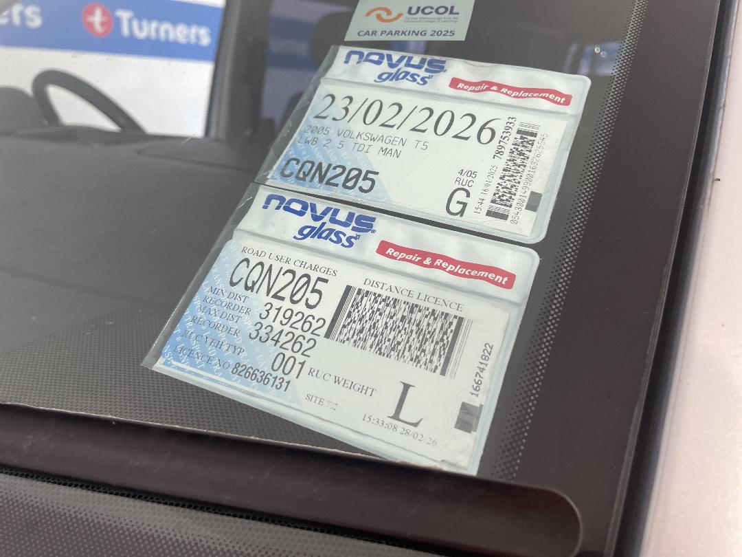 Photo '29' of Volkswagen T5