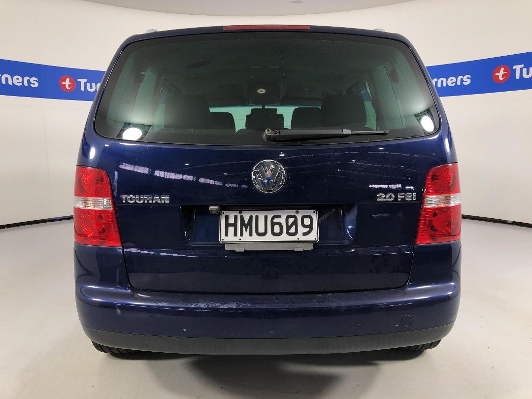 Photo '6' of Volkswagen Touran Photo '6' of Volkswagen Touran