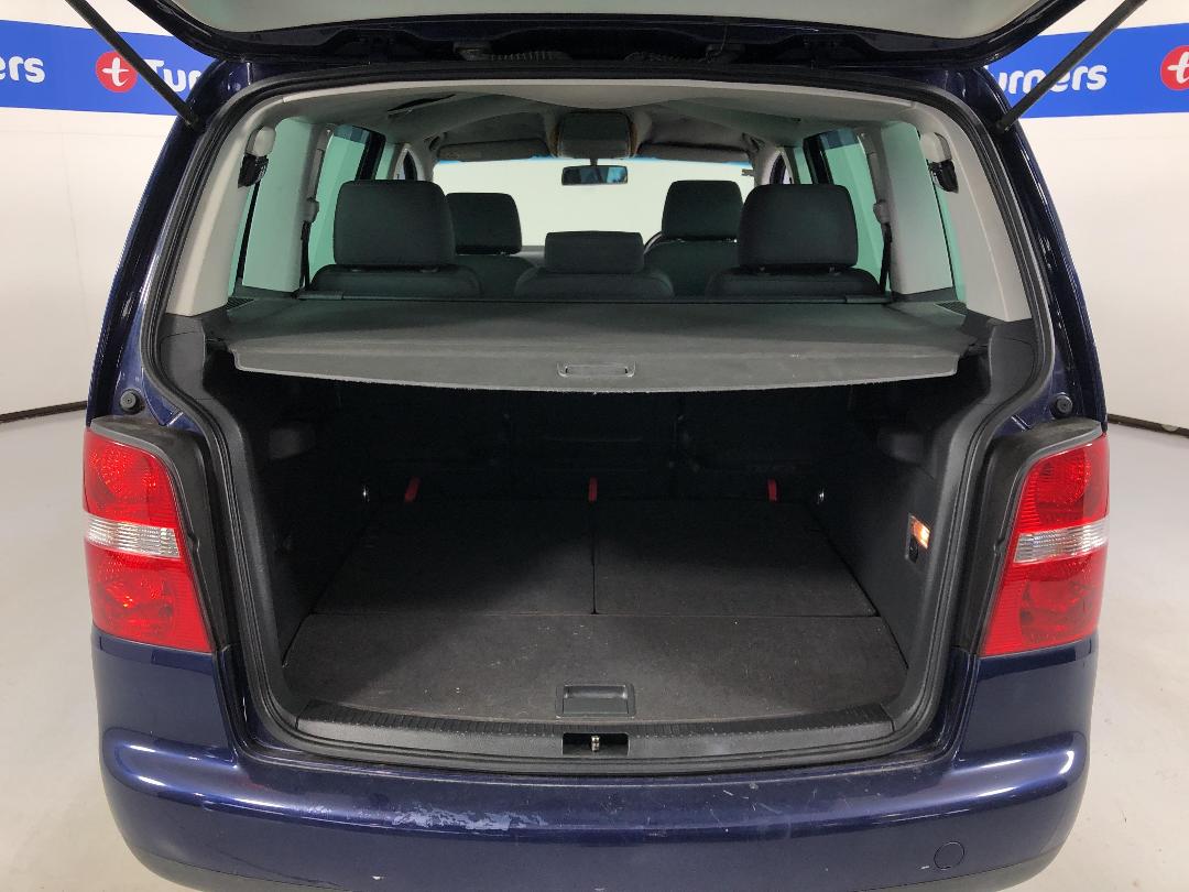 Photo '14' of Volkswagen Touran Photo '14' of Volkswagen Touran