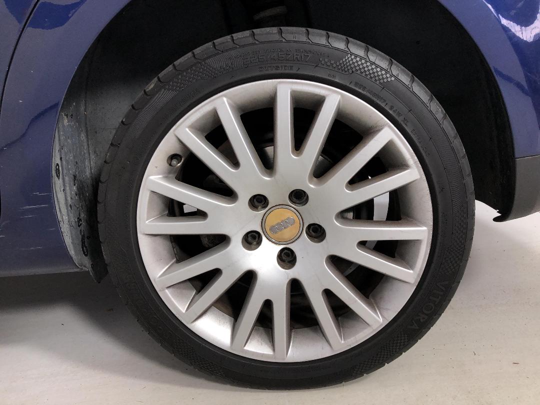 Photo '11' of Volkswagen Touran Photo '11' of Volkswagen Touran