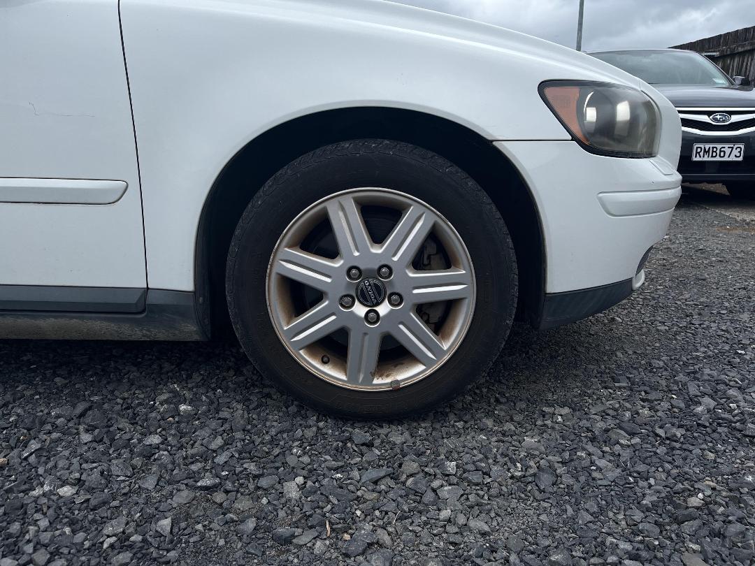 Photo '7' of Volvo S40