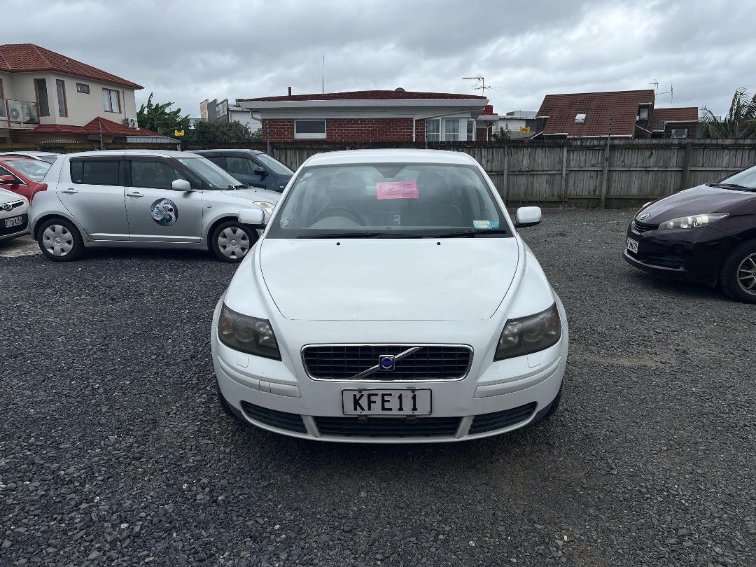 Photo '2' of Volvo S40