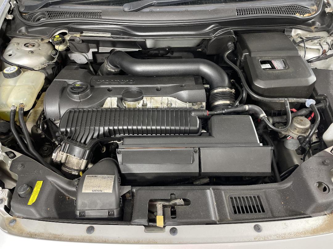 Photo '13' of Volvo V50