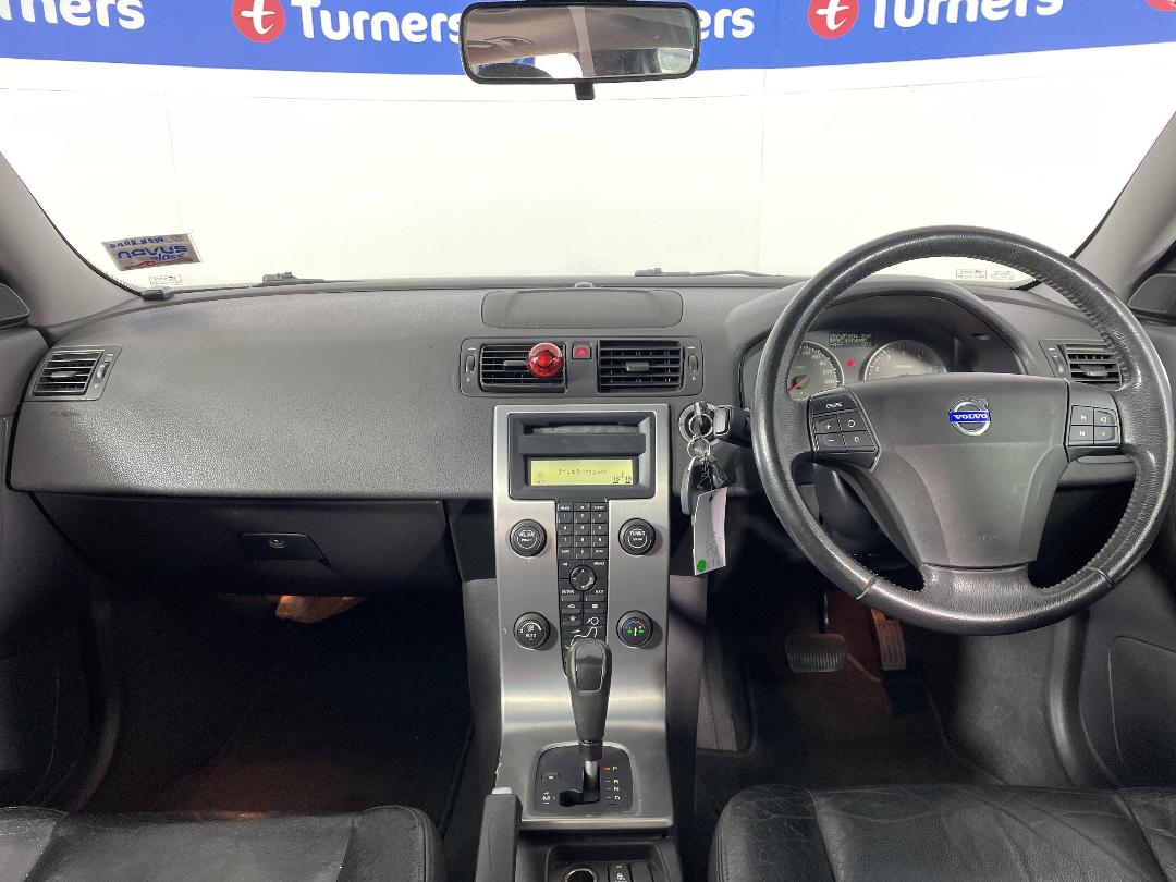 Photo '17' of Volvo V50