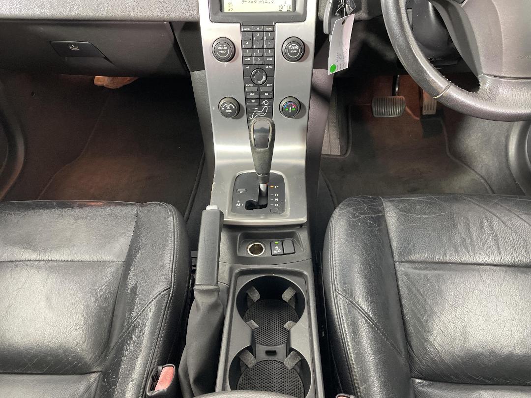 Photo '18' of Volvo V50