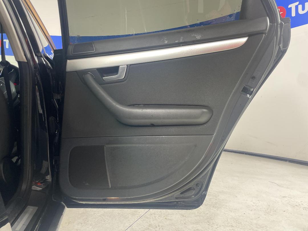 Photo '17' of Audi A4 2.0T Quattro