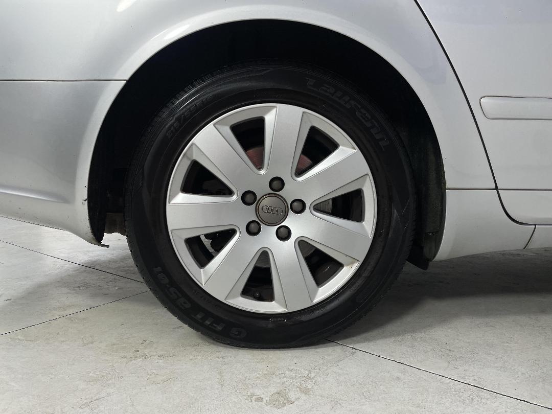 Photo '12' of Audi A4