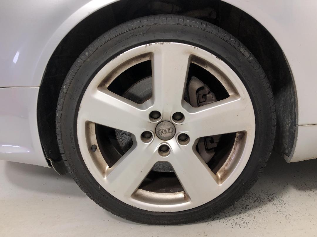 Photo '8' of Audi A4 2.0T