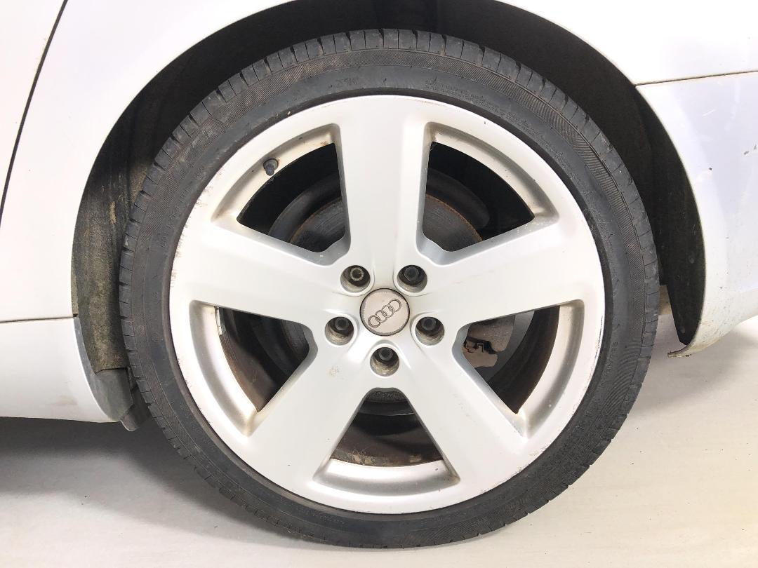 Photo '9' of Audi A4 2.0T