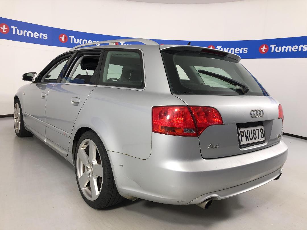 Photo '4' of Audi A4 2.0T