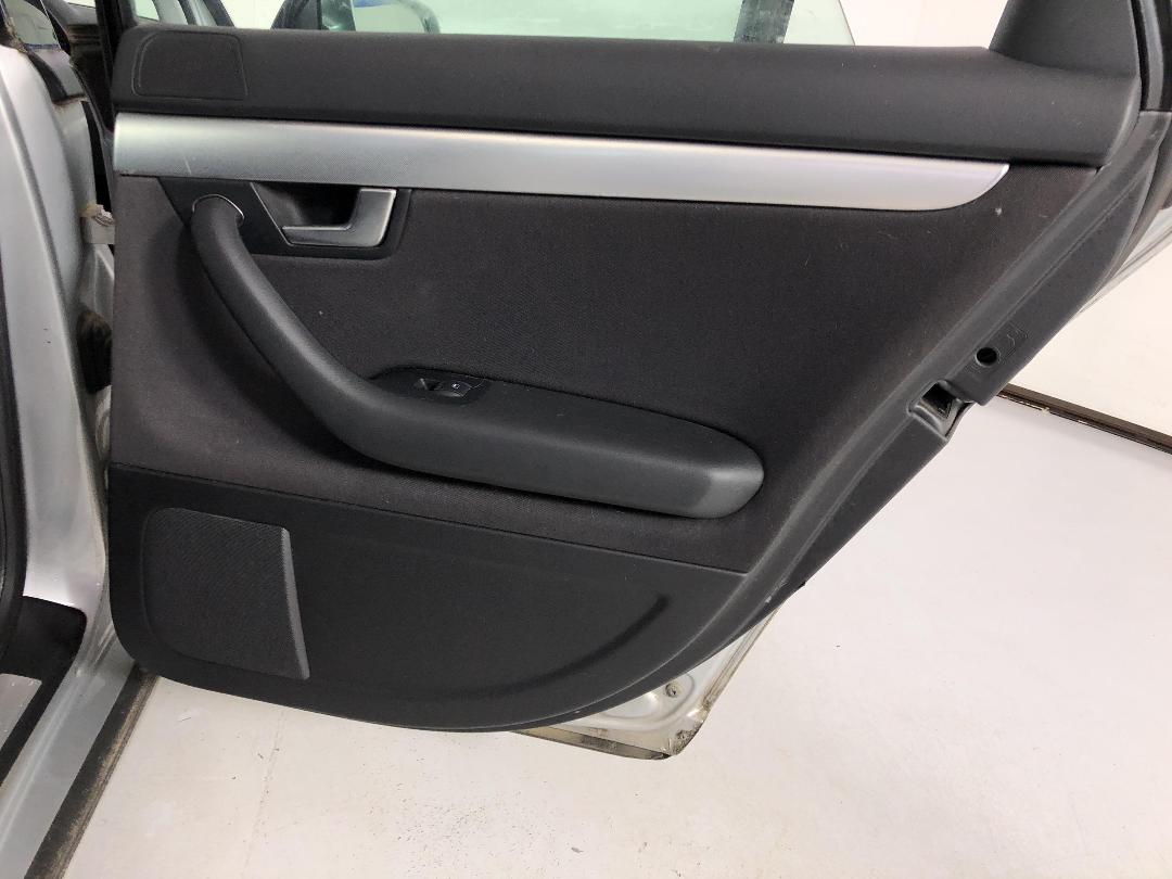 Photo '17' of Audi A4 2.0T