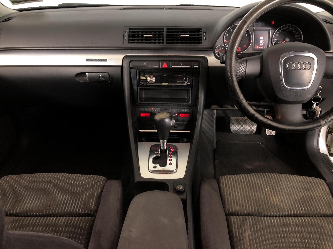 Photo '15' of Audi A4 2.0T